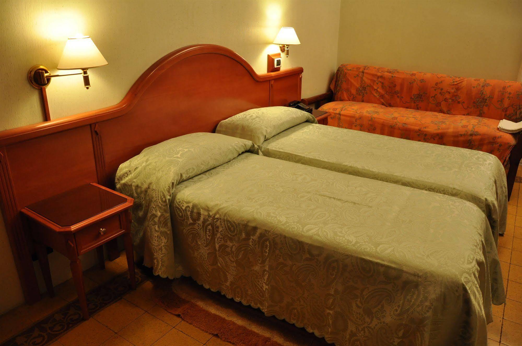 Albergo Sandra Ρώμη Εξωτερικό φωτογραφία