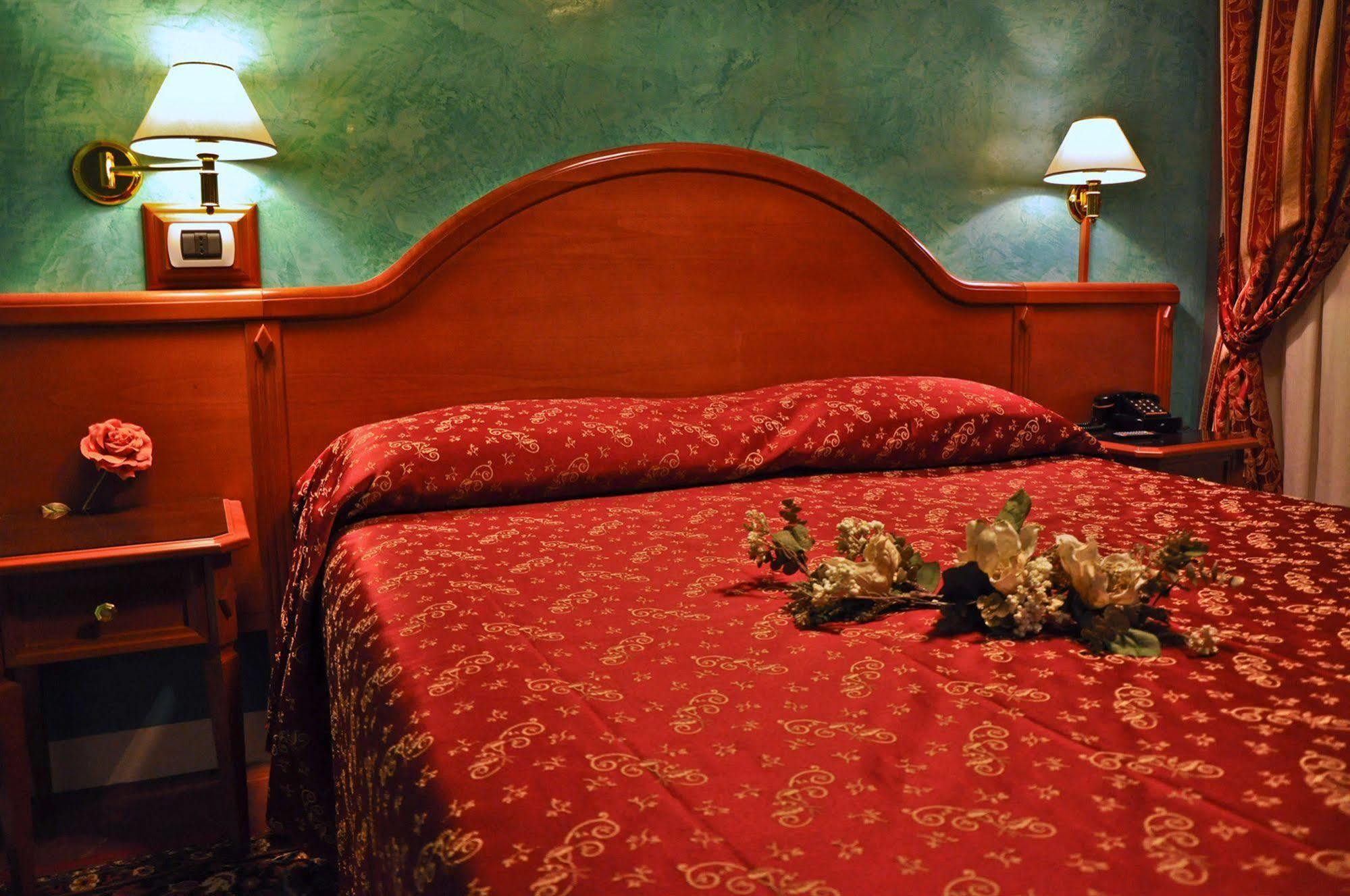 Albergo Sandra Ρώμη Εξωτερικό φωτογραφία