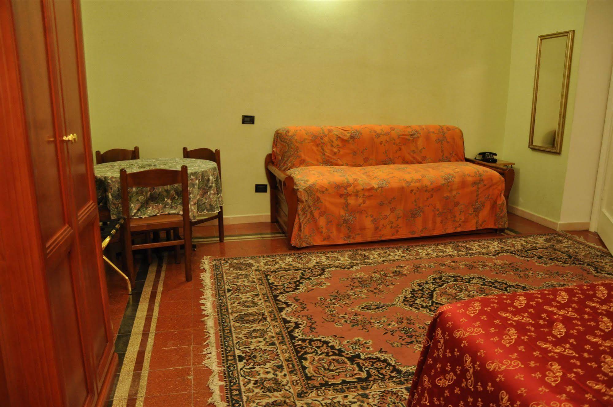Albergo Sandra Ρώμη Εξωτερικό φωτογραφία