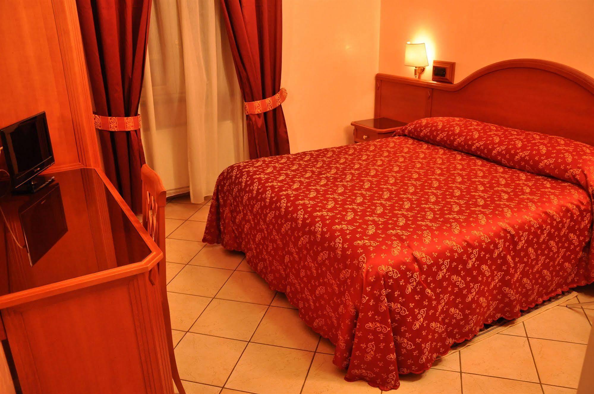 Albergo Sandra Ρώμη Εξωτερικό φωτογραφία