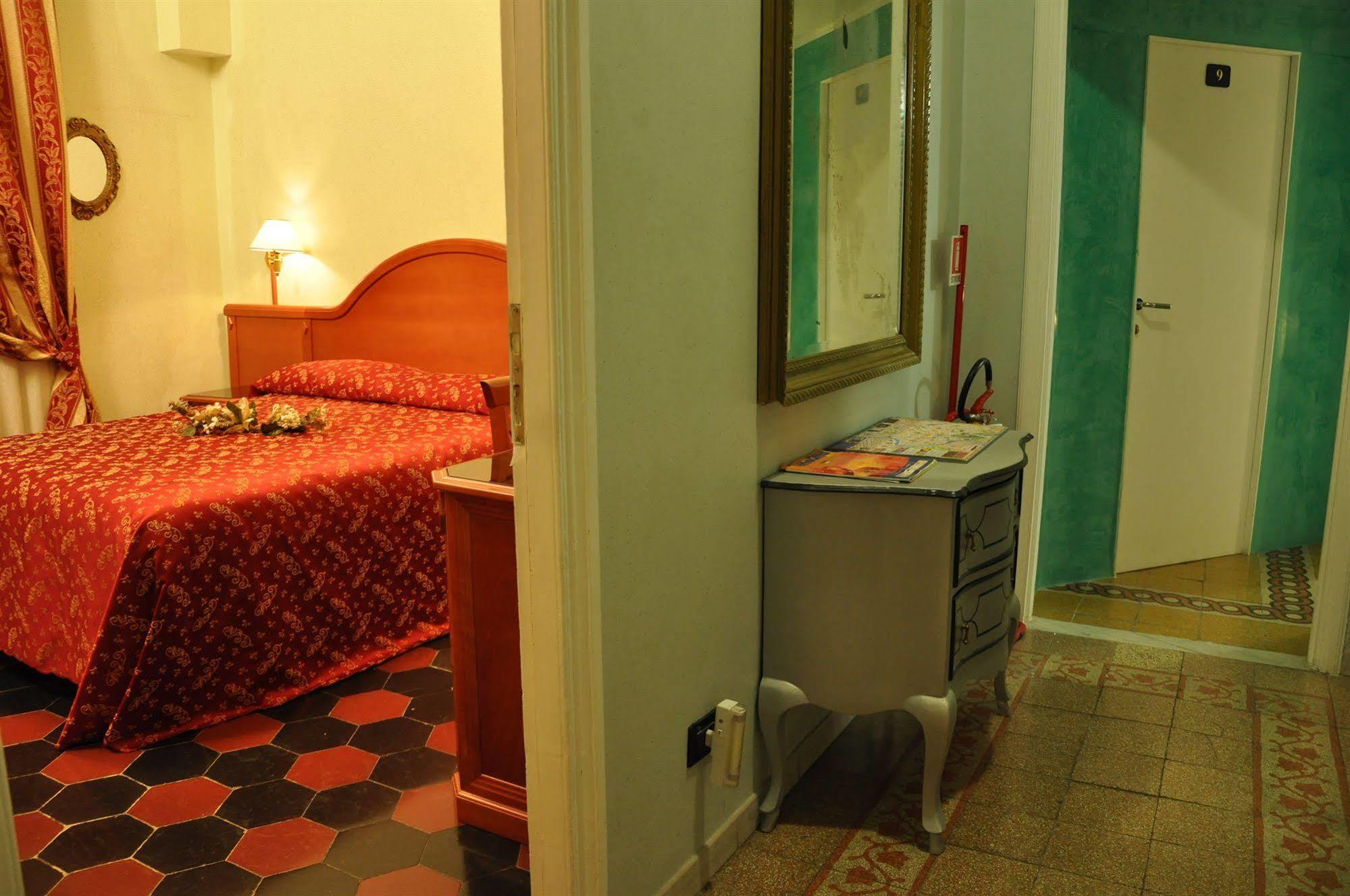 Albergo Sandra Ρώμη Εξωτερικό φωτογραφία
