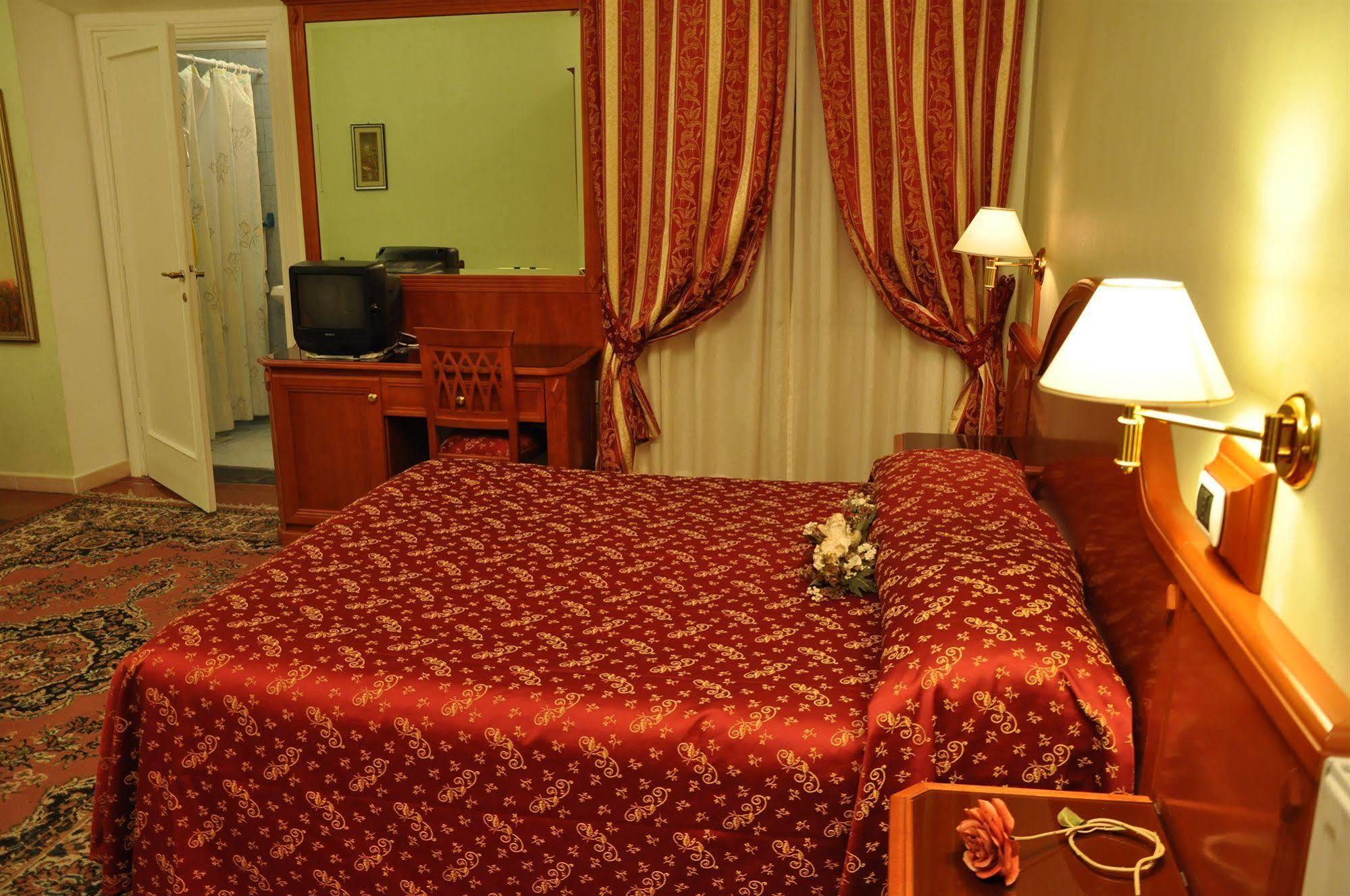 Albergo Sandra Ρώμη Εξωτερικό φωτογραφία