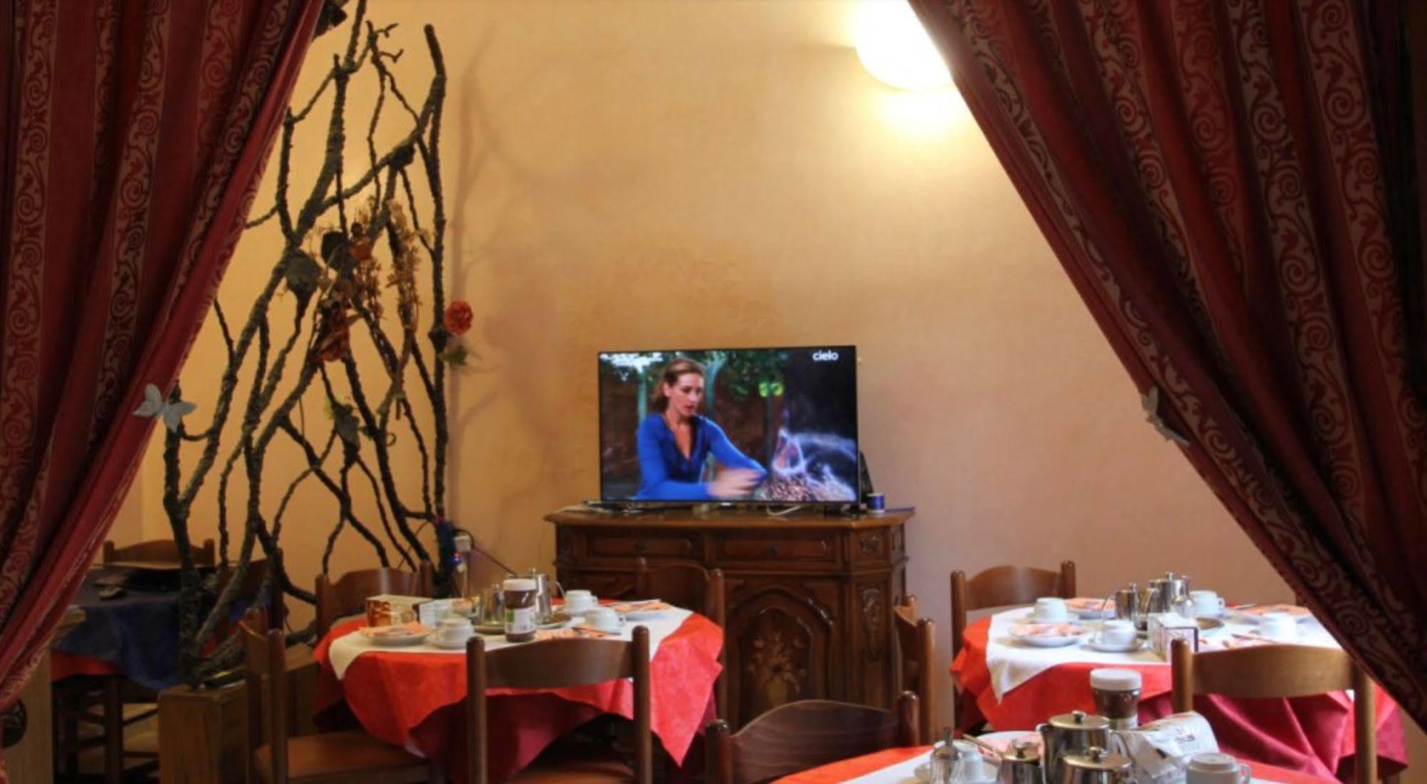 Albergo Sandra Ρώμη Εξωτερικό φωτογραφία
