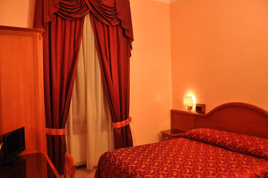 Albergo Sandra Ρώμη Εξωτερικό φωτογραφία
