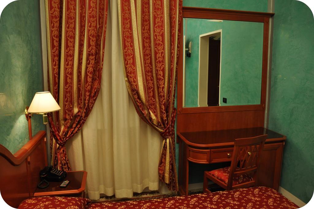 Albergo Sandra Ρώμη Εξωτερικό φωτογραφία